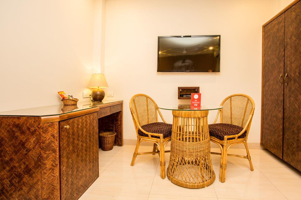 Accord Hotel Мумбай Екстериор снимка